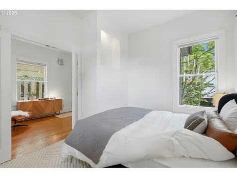 322 S Whitaker Street Portland OR 97239