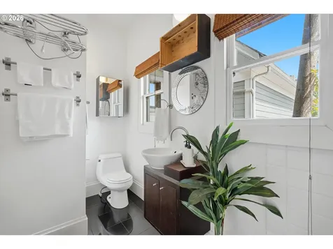 322 S Whitaker Street Portland OR 97239