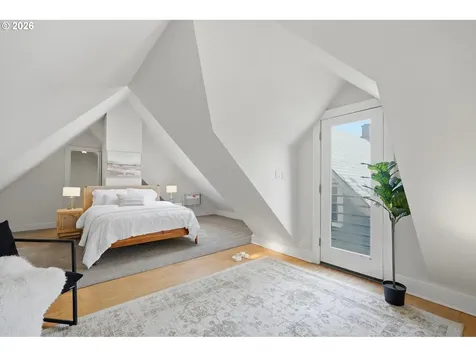 322 S Whitaker Street Portland OR 97239
