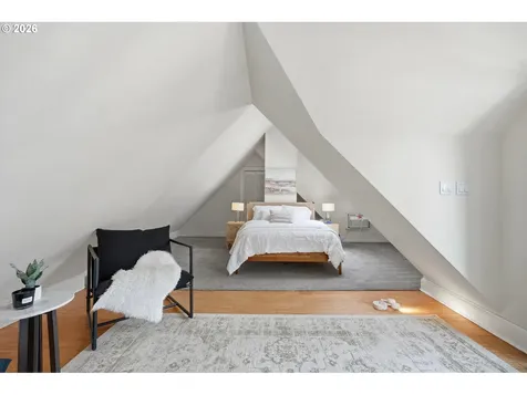 322 S Whitaker Street Portland OR 97239