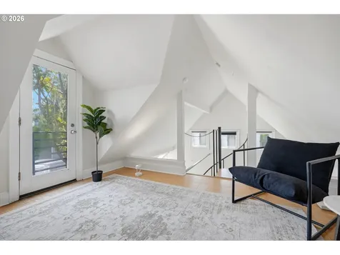 322 S Whitaker Street Portland OR 97239