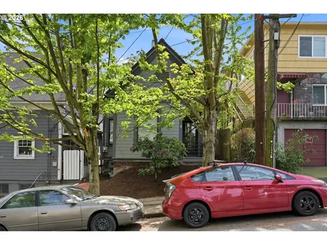 322 S Whitaker Street Portland OR 97239