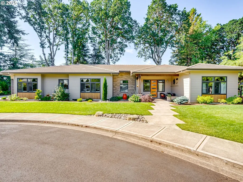 1154 SW Russ Lane Mcminnville OR 97128
