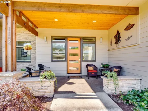1154 SW Russ Lane Mcminnville OR 97128