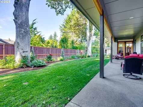 1154 SW Russ Lane Mcminnville OR 97128