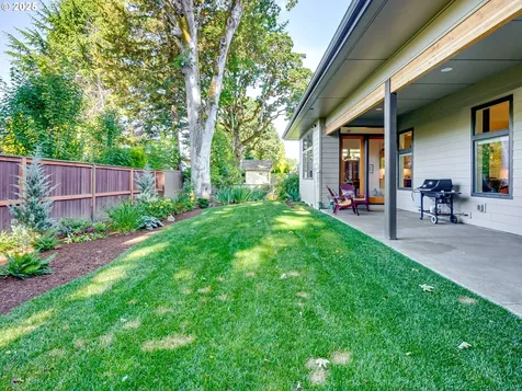 1154 SW Russ Lane Mcminnville OR 97128