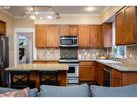 20848 SW Lillian Court Beaverton OR 97007