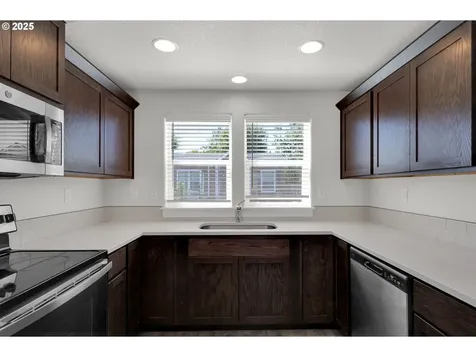 463 35th Street Springfield OR 97478