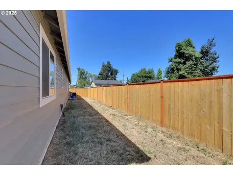463 35th Street Springfield OR 97478