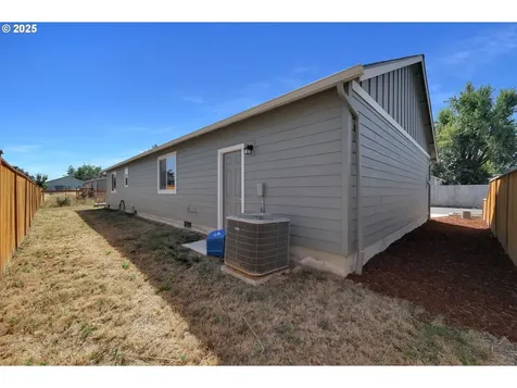 463 35th Street Springfield OR 97478