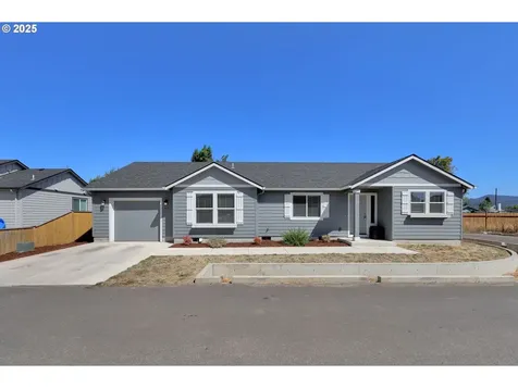 463 35th Street Springfield OR 97478