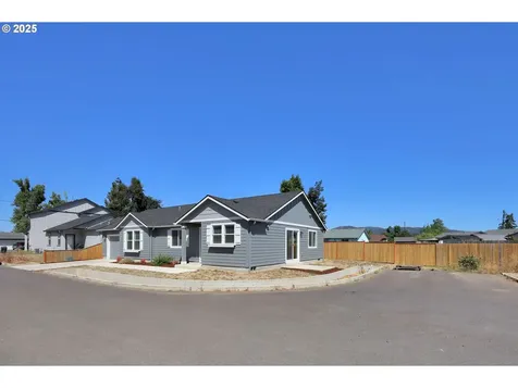463 35th Street Springfield OR 97478
