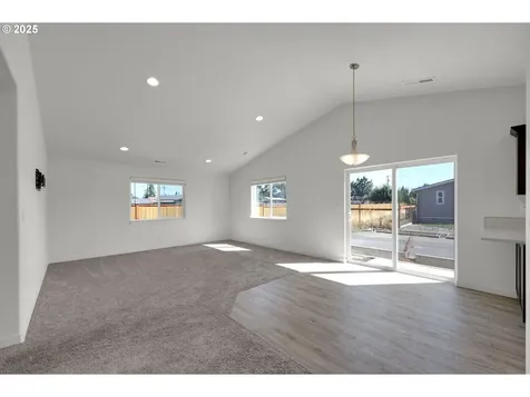 463 35th Street Springfield OR 97478
