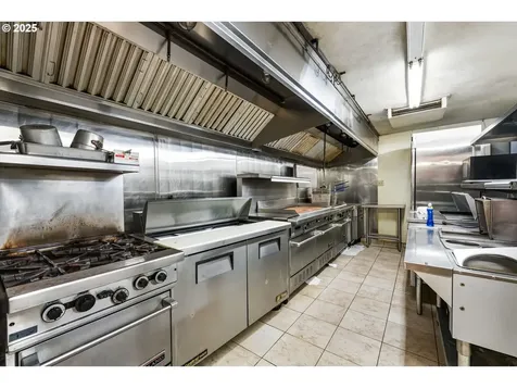 145 2nd Street Bandon OR 97411