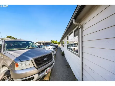 145 2nd Street Bandon OR 97411
