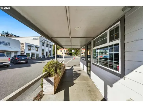 145 2nd Street Bandon OR 97411