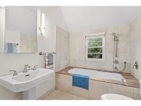 6544 SE 36th Avenue Portland OR 97202
