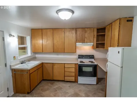 731 NE Casper Street Roseburg OR 97470