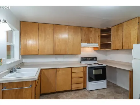 731 NE Casper Street Roseburg OR 97470