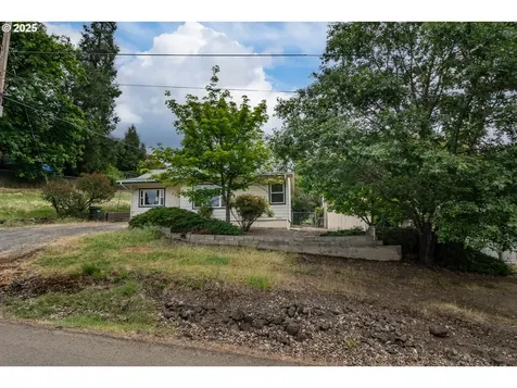 731 NE Casper Street Roseburg OR 97470