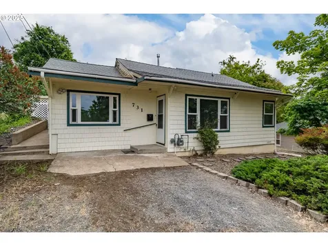 731 NE Casper Street Roseburg OR 97470