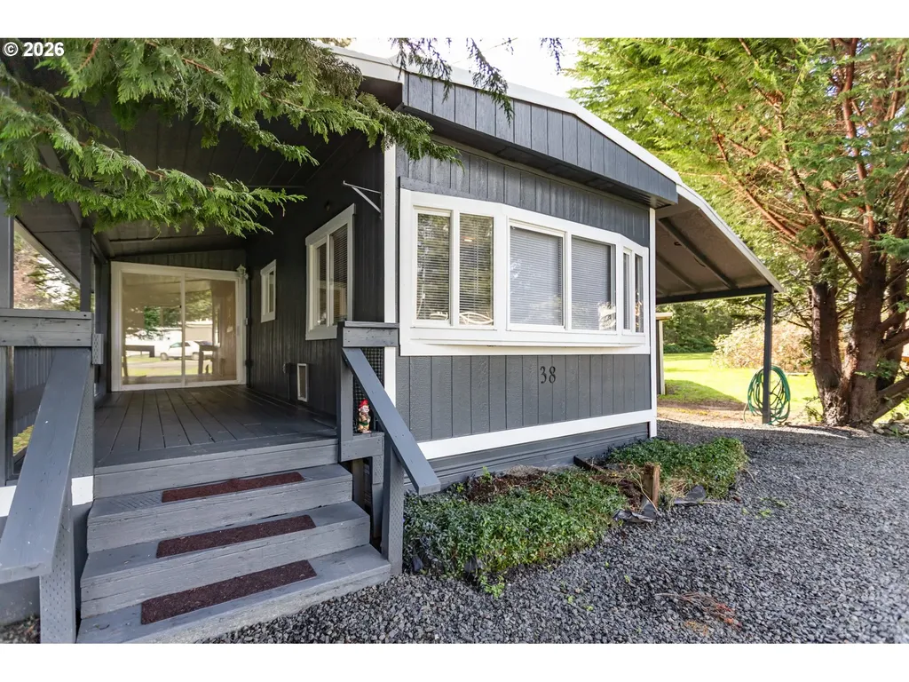5170 Grand Avenue Florence OR 97439