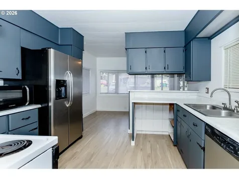 5170 Grand Avenue Florence OR 97439