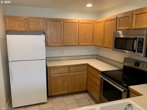 160/162 Victoria Court Roseburg OR 97471