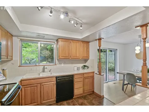8002 SE 104th Avenue Portland OR 97266