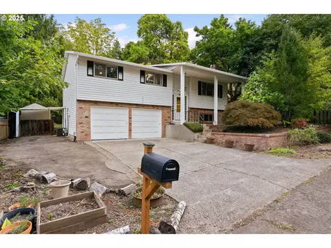 8002 SE 104th Avenue Portland OR 97266