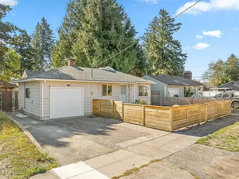 8618 NE Thompson Street Portland OR 97220