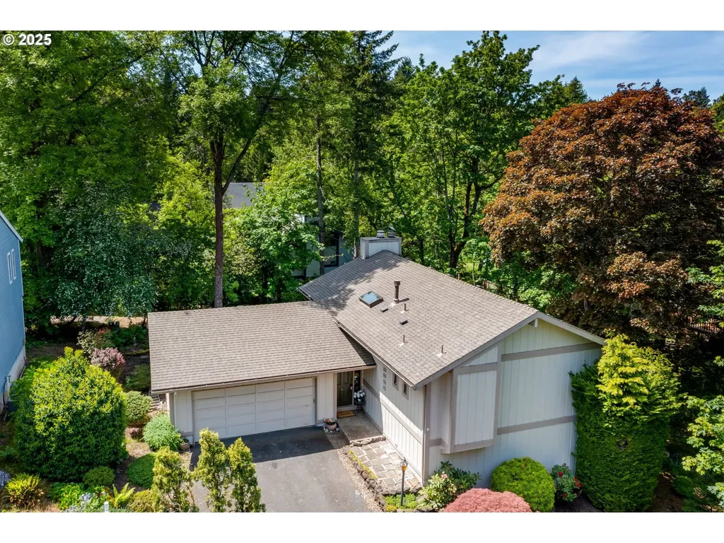 9825 SW Quail Post Road Portland OR 97219