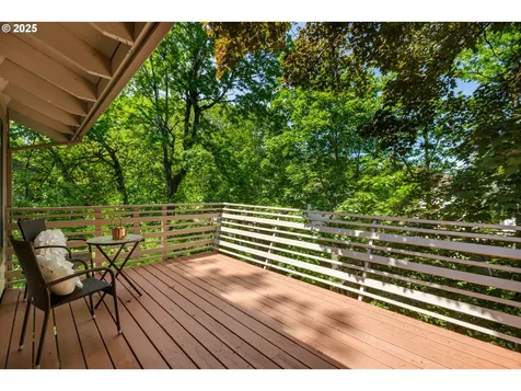 9825 SW Quail Post Road Portland OR 97219