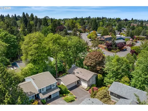 9825 SW Quail Post Road Portland OR 97219