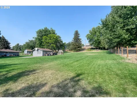 71627 SW Bridle Drive Pendleton OR 97801