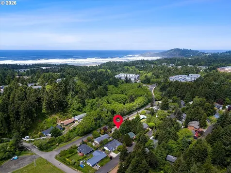 2750 NE Harney Drive Newport OR 97365