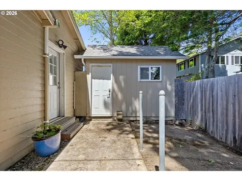 2750 NE Harney Drive Newport OR 97365