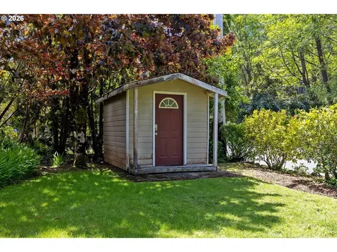 2750 NE Harney Drive Newport OR 97365