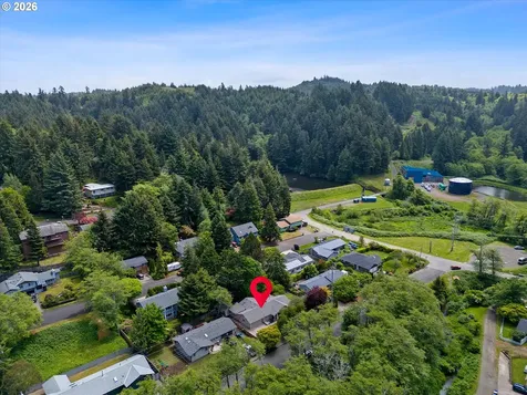 2750 NE Harney Drive Newport OR 97365