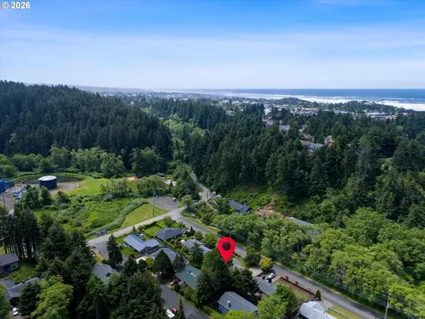 2750 NE Harney Drive Newport OR 97365