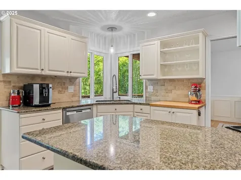 2275 River Heights Circle West Linn OR 97068