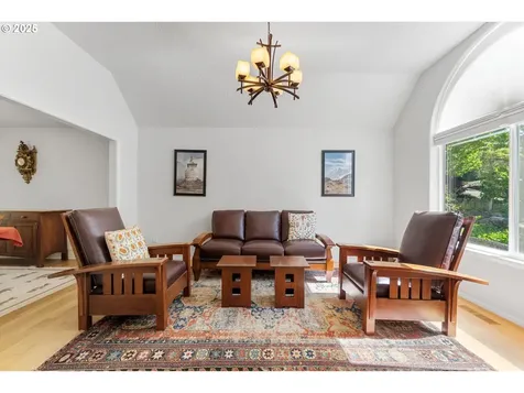 2275 River Heights Circle West Linn OR 97068