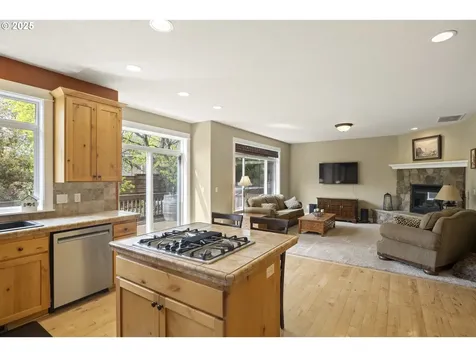 623 SW 5th Street Dundee OR 97115