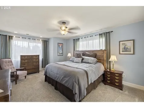 623 SW 5th Street Dundee OR 97115