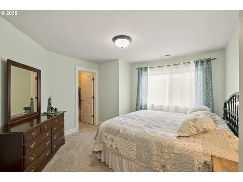 623 SW 5th Street Dundee OR 97115