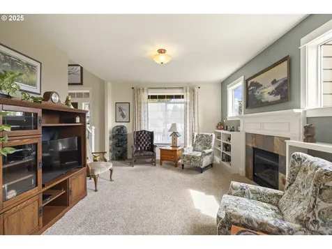 623 SW 5th Street Dundee OR 97115