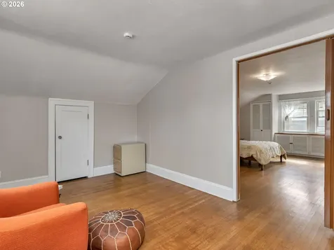 3947 SE Stark Street Portland OR 97035