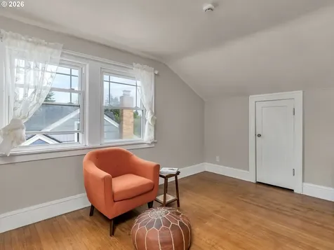 3947 SE Stark Street Portland OR 97035