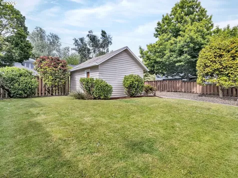 3947 SE Stark Street Portland OR 97035