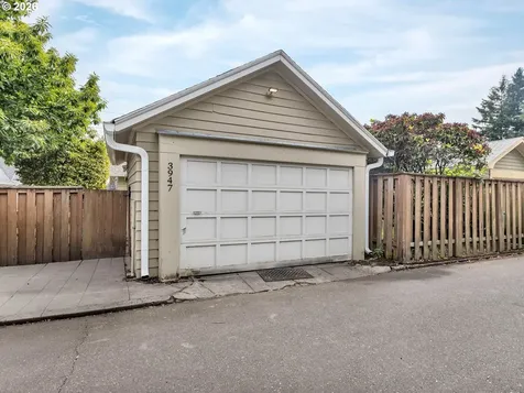 3947 SE Stark Street Portland OR 97035